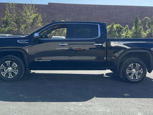 Used 2025 GMC Sierra 1500 SLT AWD/4WD image 4