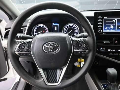 Used 2022 Toyota Camry LE FWD image 7