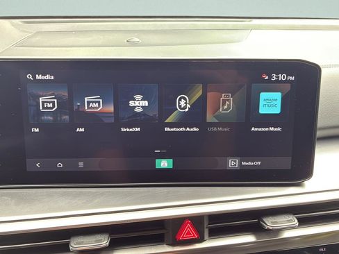 Used 2025 Kia Sorento LX FWD image 27