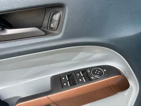 Used 2022 Ford Maverick Lariat w/ Equipment Group 500A Standard image 24