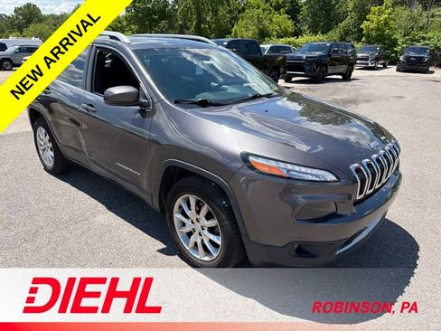 Used 2017 Jeep Cherokee Limited AWD/4WD image 4