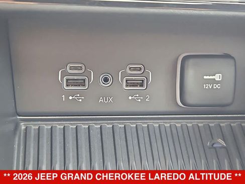 New 2026 Jeep Grand Cherokee Altitude AWD/4WD image 33