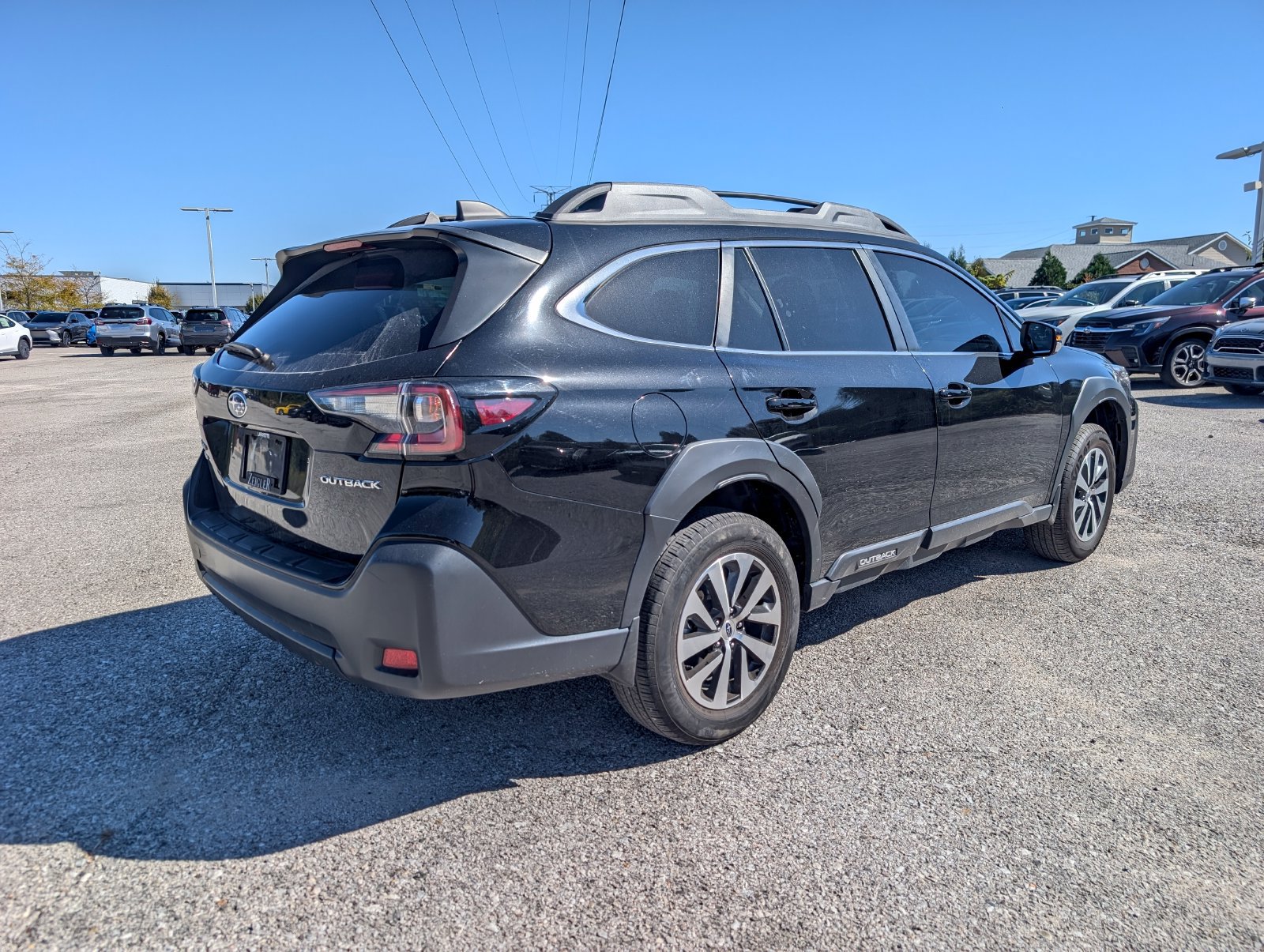 Certified 2025 Subaru Outback Premium AWD/4WD image 7