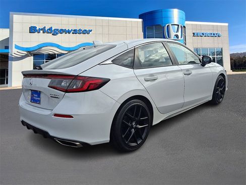 Used 2023 Honda Civic Sport Touring image 6