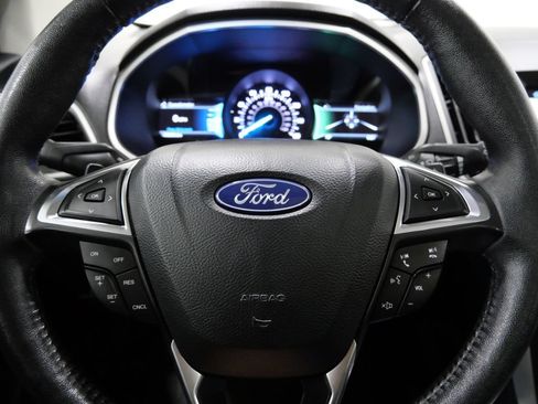 Used 2018 Ford Edge SEL w/ Equipment Group 201A AWD/4WD image 16