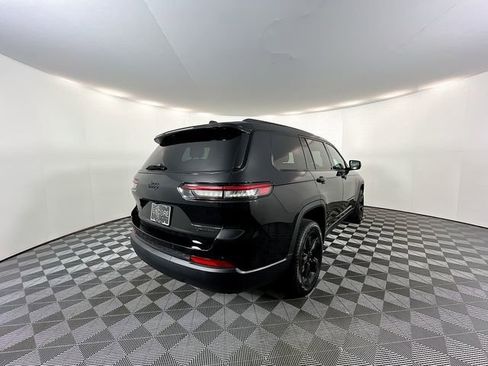 New 2025 Jeep Grand Cherokee L Limited image 9