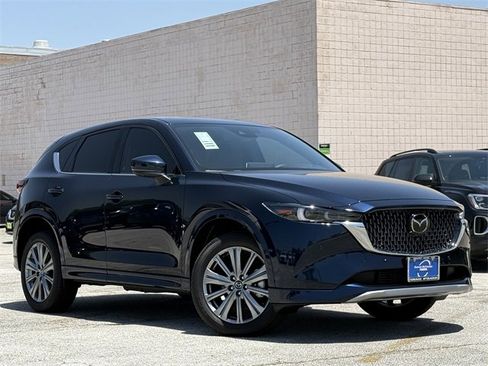 New 2025 MAZDA CX-5 Signature image 1