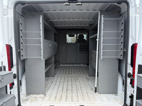 Used 2023 RAM ProMaster 2500 FWD image 10
