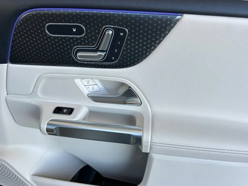 New 2025 Mercedes-Benz GLC 63 AMG S image 32