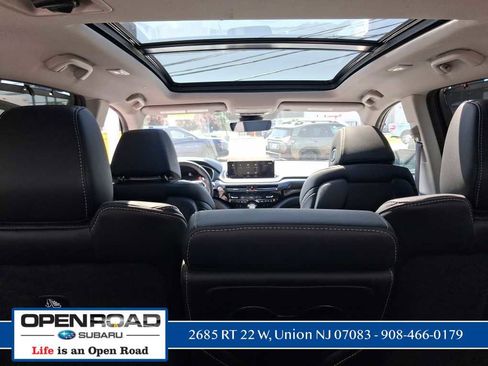 Used 2024 Acura MDX SH-AWD w/ Technology Package image 28