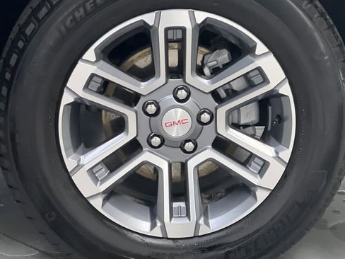 Used 2025 GMC Terrain Elevation image 60