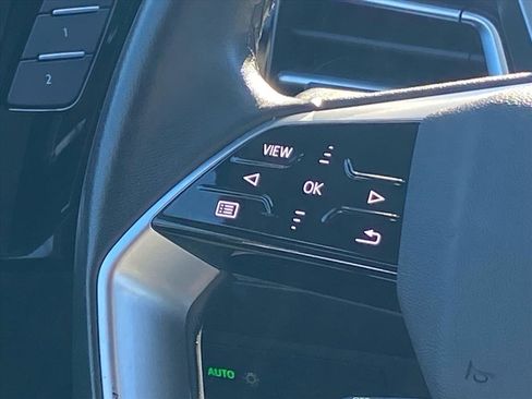 Used 2023 Audi Q4 e-tron Premium Plus w/ Premium Plus image 7