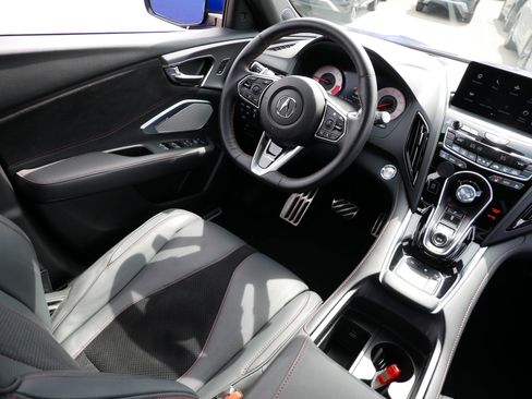 Used 2023 Acura RDX A-Spec image 9