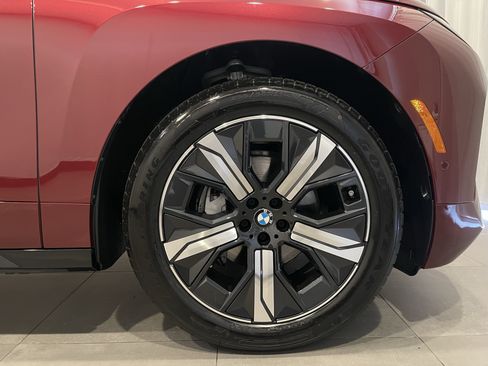 Used 2026 BMW iX xDrive45 w/ Premium Package AWD/4WD image 10