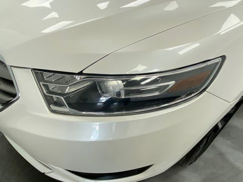 Used 2015 Ford Taurus SEL w/ Equipment Group 201A image 11