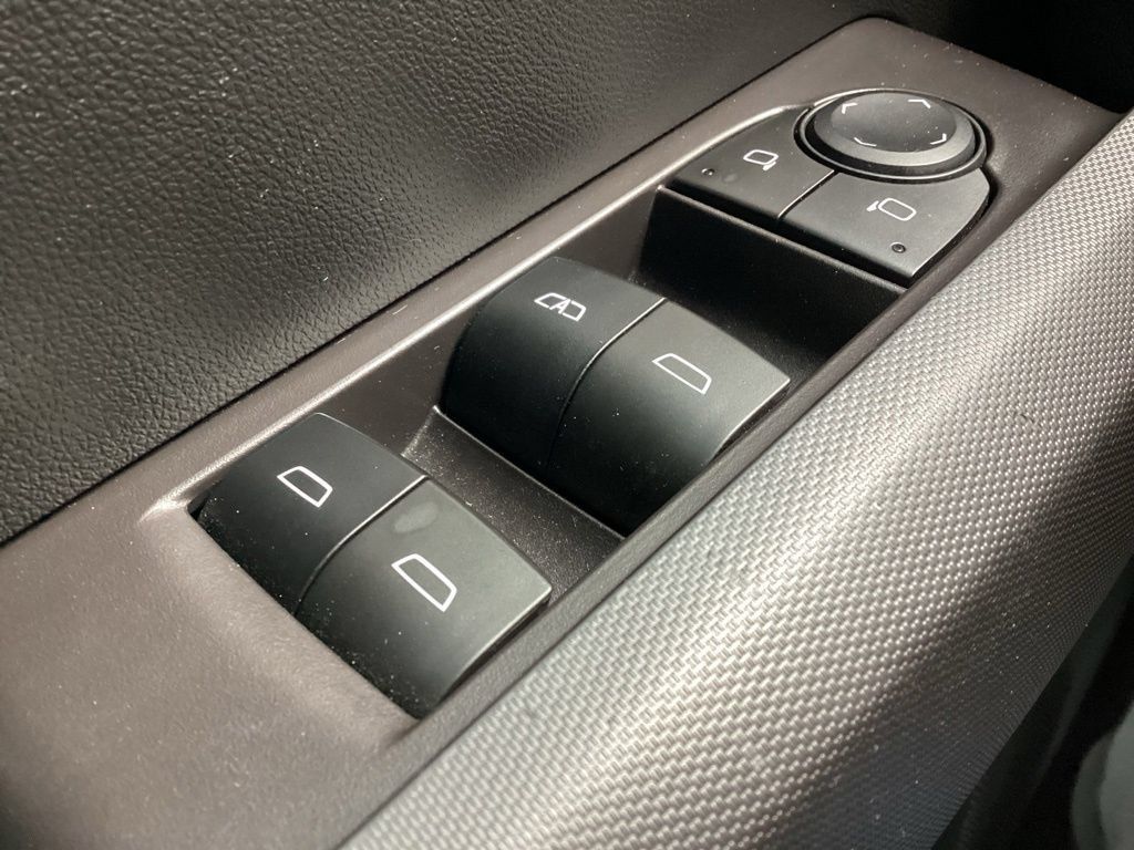 Used 2024 GMC Canyon Elevation w/ Convenience Package AWD/4WD image 20