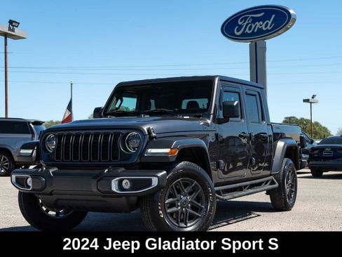 Used 2024 Jeep Gladiator Sport AWD/4WD image 1