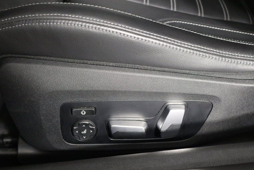 Used 2024 BMW M2 RWD image 17