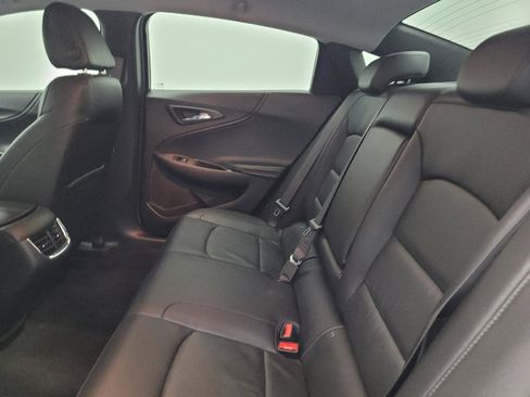 Used 2020 Chevrolet Malibu LT w/ Leather Package FWD image 18