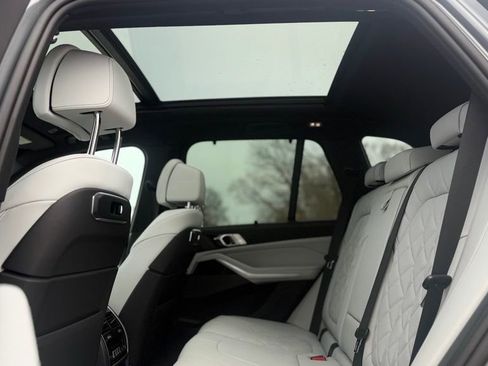 New 2026 BMW X5 xDrive40i AWD/4WD image 19