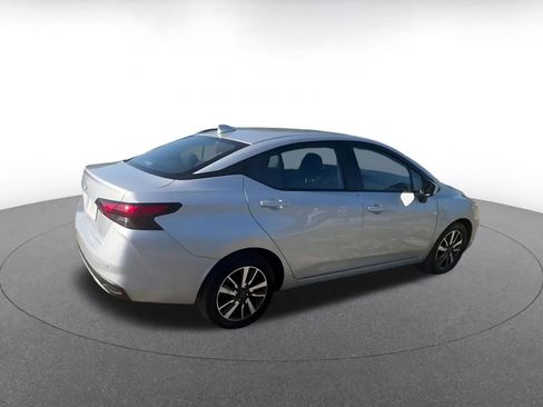 Used 2025 Nissan Versa SV FWD image 15