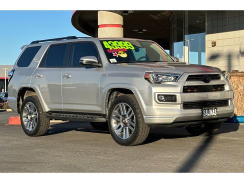 Used 2022 Toyota 4Runner TRD Sport image 2