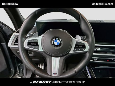 Used 2024 BMW X7 xDrive40i w/ M Sport Package AWD/4WD image 6