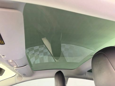 Used 2018 Tesla Model 3 Long Range RWD image 26