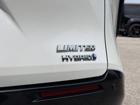 Used 2022 Toyota Sienna Limited FWD image 47