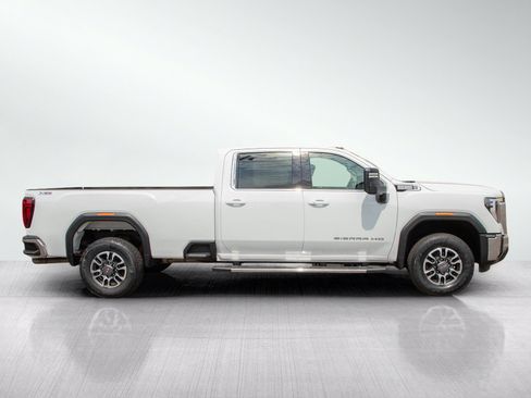 Used 2024 GMC Sierra 2500 SLE AWD/4WD image 6