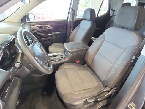 Used 2018 Chevrolet Traverse LS FWD image 14