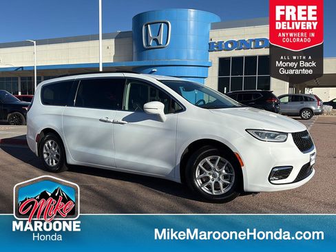 Used 2022 Chrysler Pacifica Touring-L image 1