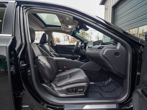 Used 2020 Lexus ES 300h Ultra Luxury image 28