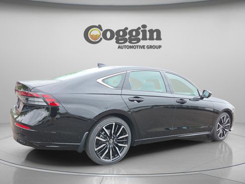 New 2026 Honda Accord Touring image 5