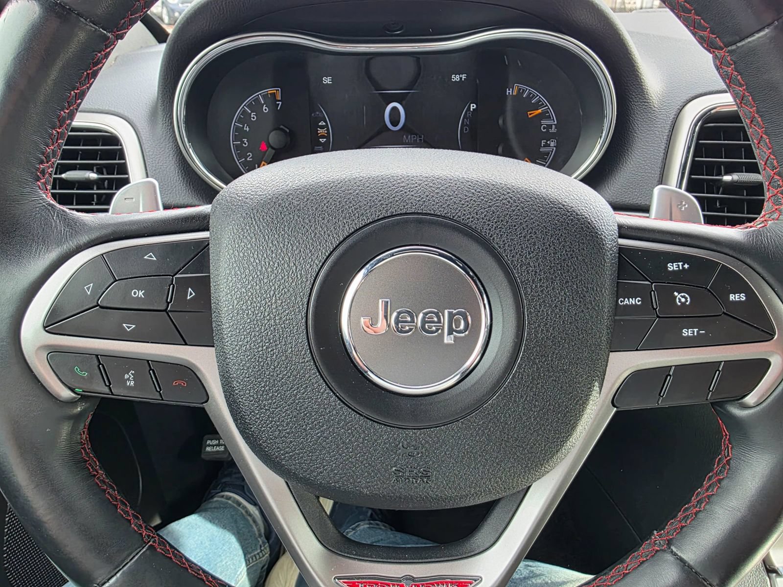 Used 2018 Jeep Grand Cherokee Trailhawk AWD/4WD image 12