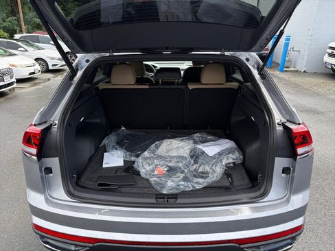 New 2026 Volkswagen Atlas Cross Sport SE AWD/4WD image 15