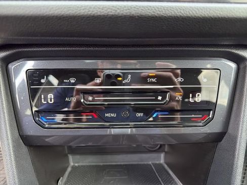 Used 2024 Volkswagen Tiguan SE R-Line FWD image 20