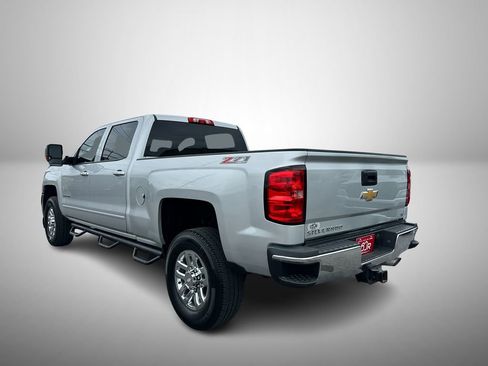 Used 2015 Chevrolet Silverado 2500 LT w/ LT Convenience Package AWD/4WD image 3