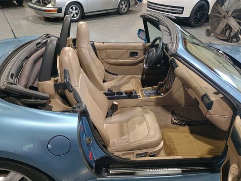 Used 2000 BMW Z3 2.5i RWD image 29