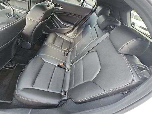 Used 2019 Mercedes-Benz GLA 250 4MATIC image 28