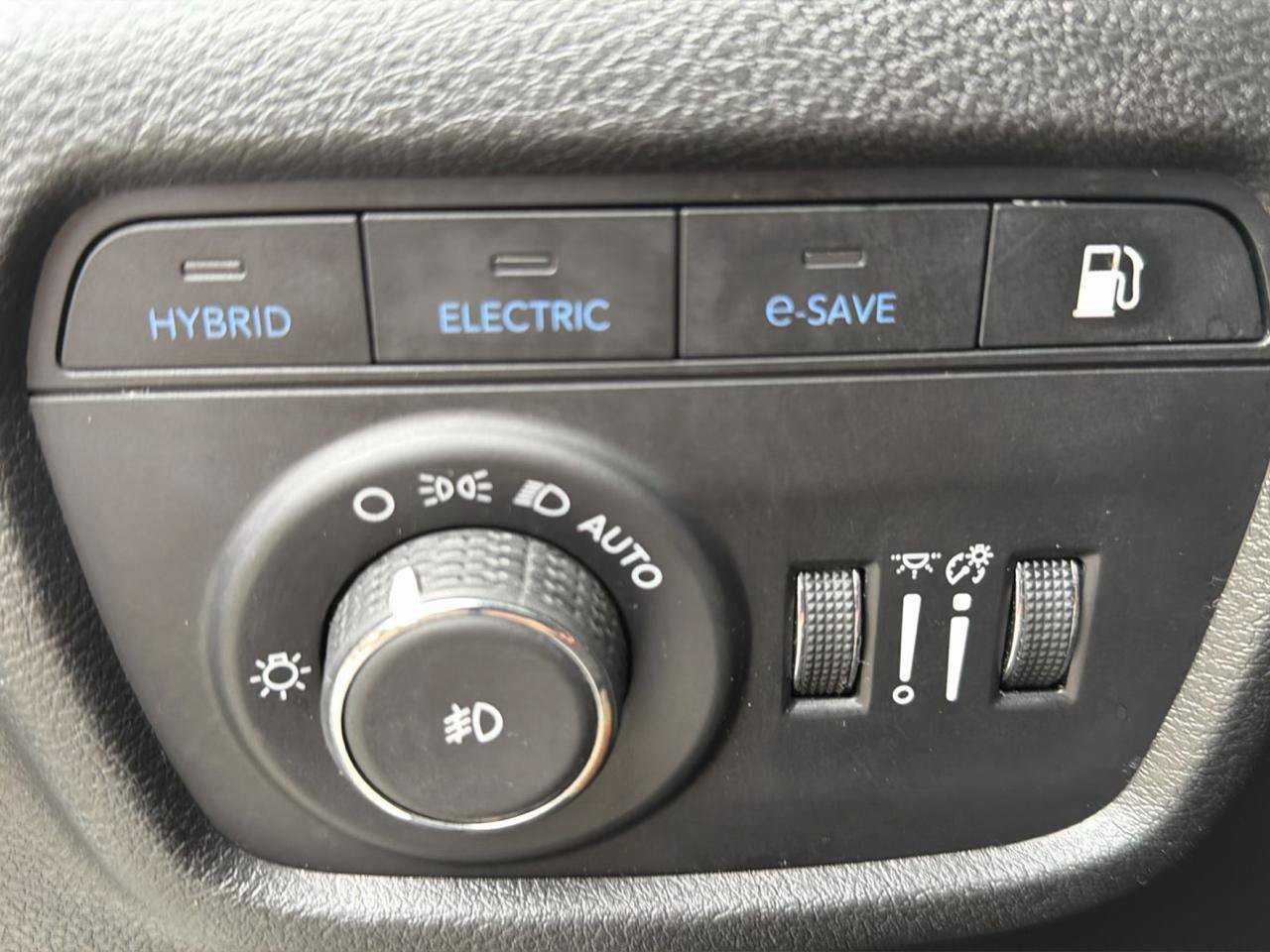 Used 2024 Jeep Grand Cherokee Limited 4xe AWD/4WD image 11