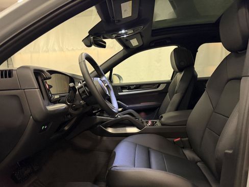 New 2026 Porsche Cayenne image 5