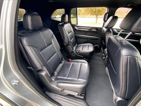 Used 2024 GMC Acadia Elevation w/ Luxury Package image 20