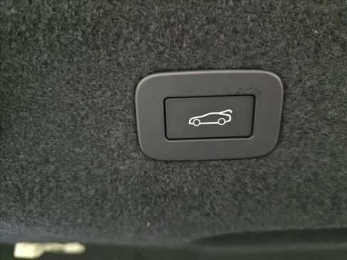 Used 2024 Jaguar XF R-Dynamic SE AWD/4WD image 13