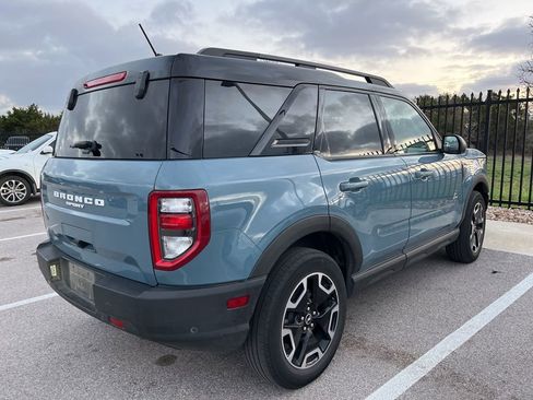 Used 2021 Ford Bronco Sport Outer Banks w/ Outer Banks Package image 3