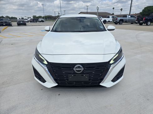 Used 2023 Nissan Altima 2.5 S image 8