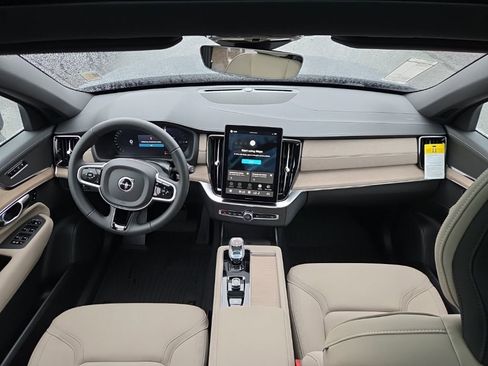 New 2026 Volvo XC90 T8 Plus w/ Protection Package AWD/4WD image 5