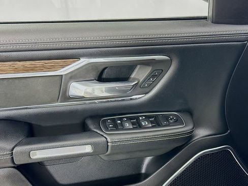 Used 2019 RAM 1500 Laramie image 18