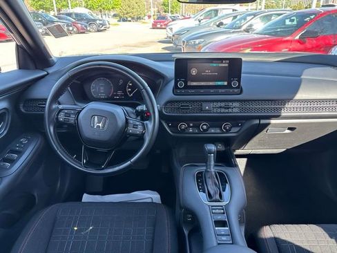 Certified 2025 Honda HR-V Sport image 21