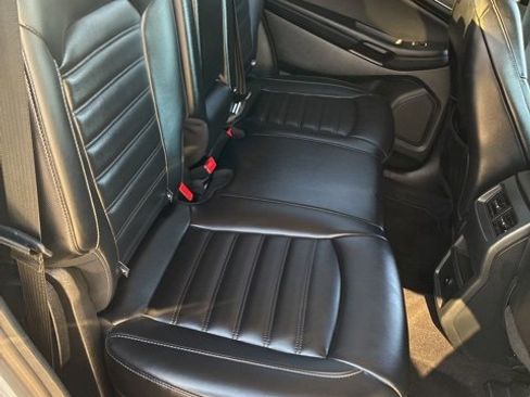 Used 2023 Ford Edge SEL image 27